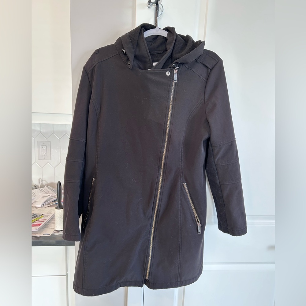 BCBGeneration Black Zip Removeable Hooded Trench Coat Minimalist Versatile Chic